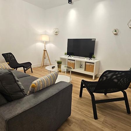 Apartamentos En El Centro - Plaza De Amboage - Wifi Φερόλ Εξωτερικό φωτογραφία