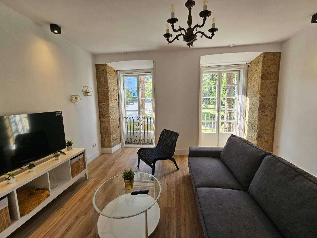 Apartamentos En El Centro - Plaza De Amboage - Wifi Φερόλ Εξωτερικό φωτογραφία