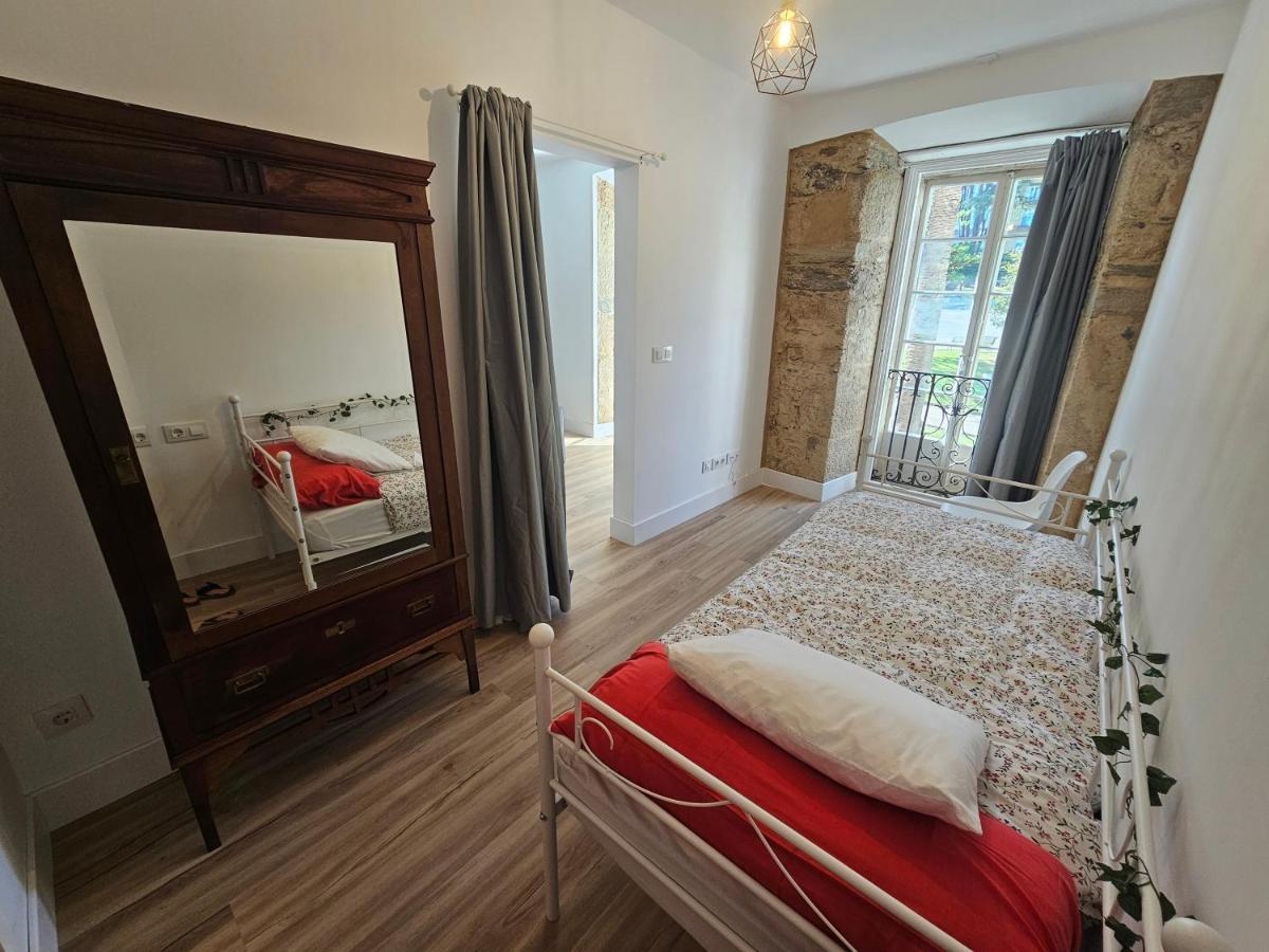 Apartamentos En El Centro - Plaza De Amboage - Wifi Φερόλ Εξωτερικό φωτογραφία