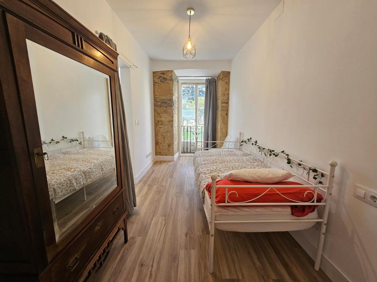 Apartamentos En El Centro - Plaza De Amboage - Wifi Φερόλ Εξωτερικό φωτογραφία
