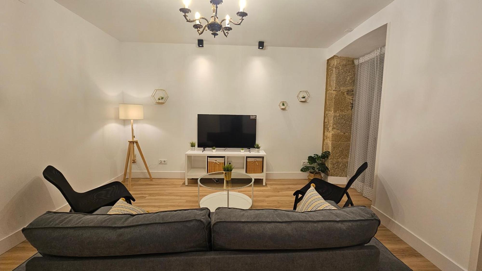 Apartamentos En El Centro - Plaza De Amboage - Wifi Φερόλ Εξωτερικό φωτογραφία